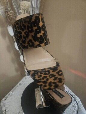 💞❣️Womens Steve Madden Leopard Print Wedge Sandal - Size 9.5 - 4" Heels-NWOT💞